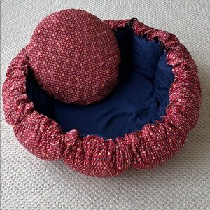 NWOT Wonderbag insulated slow cooker